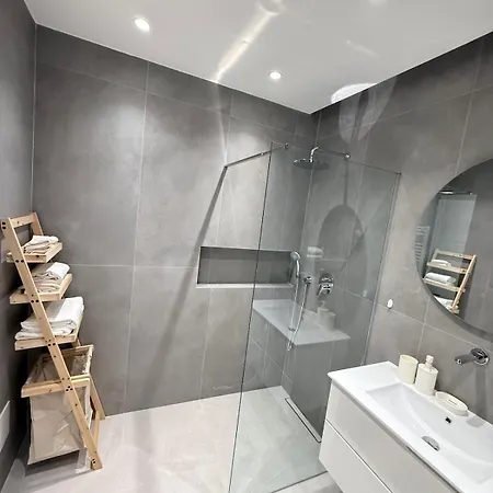 Modern Near Center Appartement